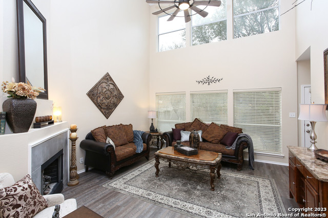 Image 4 of 43 For 6010 Wood Bayou