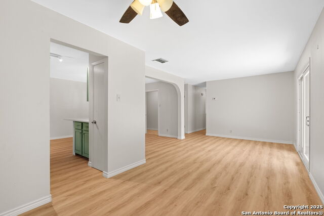 Image 4 of 19 For 3422 Quakertown