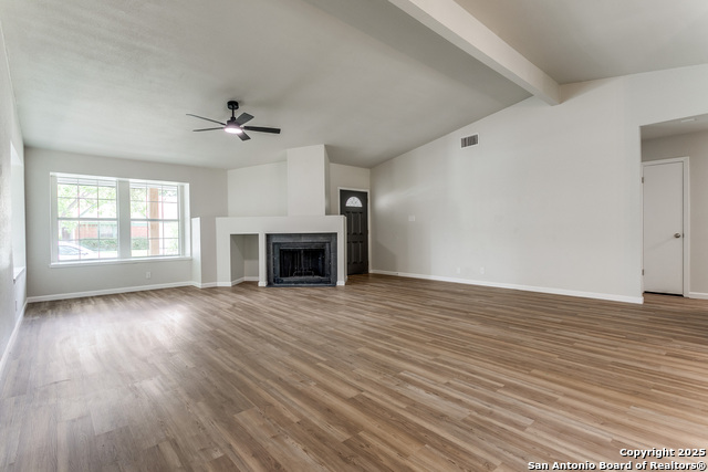 Listing photo id 8 for 3311 Coral Grove
