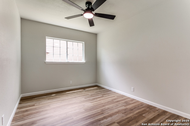 Listing photo id 9 for 3311 Coral Grove