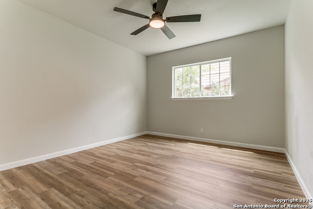 Listing photo id 2 for 3311 Coral Grove