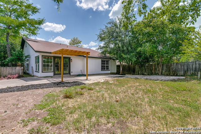 Listing photo id 6 for 3311 Coral Grove