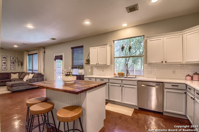 Image 19 of 36 For 2487 Cove Crest