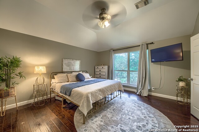 Image 27 of 36 For 2487 Cove Crest