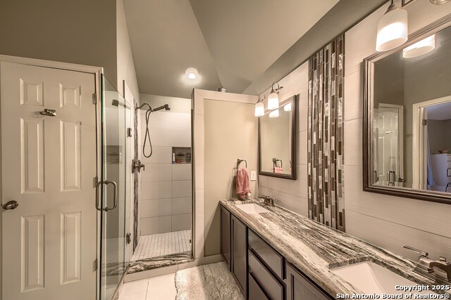 Image 31 of 36 For 2487 Cove Crest