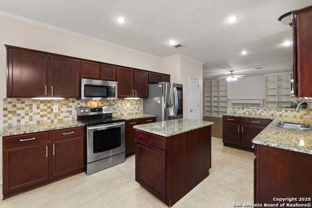 Image 15 of 35 For 20114 Horizon Way