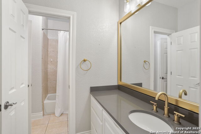 Image 24 of 43 For 3231 Roan Way