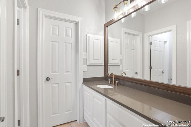 Image 26 of 43 For 3231 Roan Way