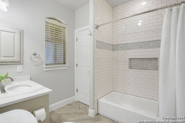 Image 31 of 43 For 3231 Roan Way
