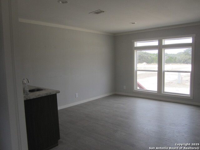 Listing photo id 9 for 4869 St Hwy 16 S