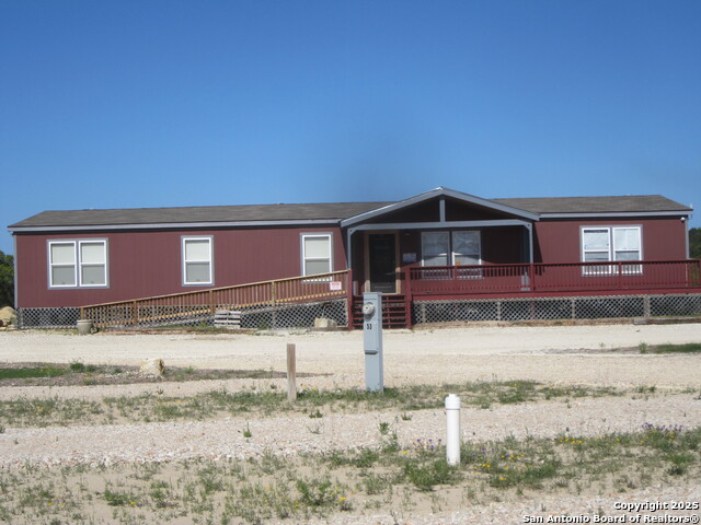 Listing photo id 5 for 4869 St Hwy 16 S