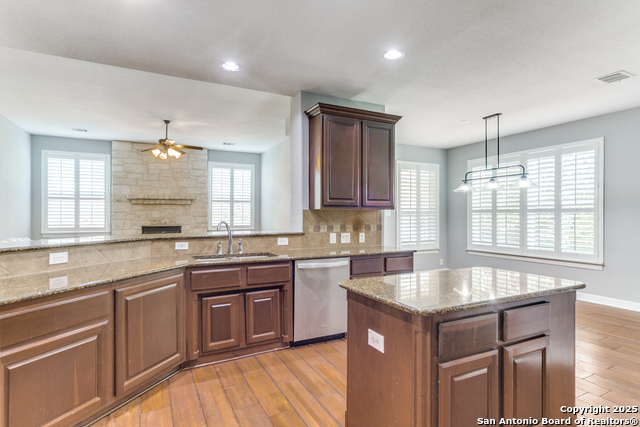 Image 13 of 36 For 21719 Chaucer Hill