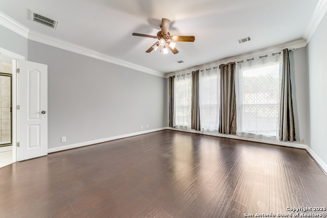 Image 15 of 36 For 21719 Chaucer Hill