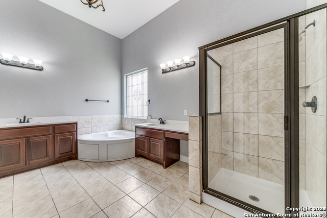 Image 17 of 36 For 21719 Chaucer Hill