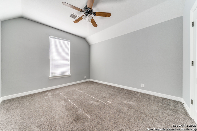 Image 19 of 36 For 21719 Chaucer Hill