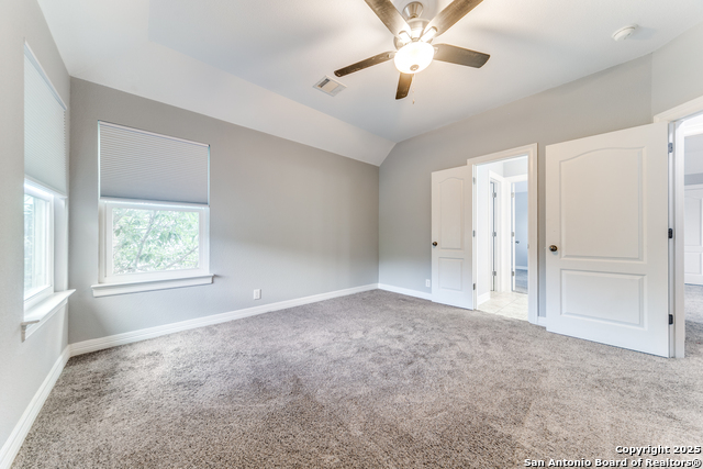 Image 21 of 36 For 21719 Chaucer Hill