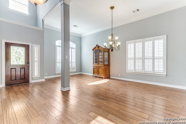 Image 4 of 36 For 21719 Chaucer Hill