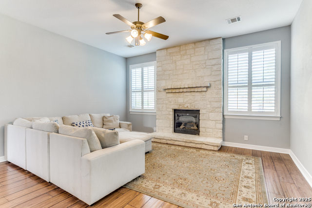 Image 9 of 36 For 21719 Chaucer Hill
