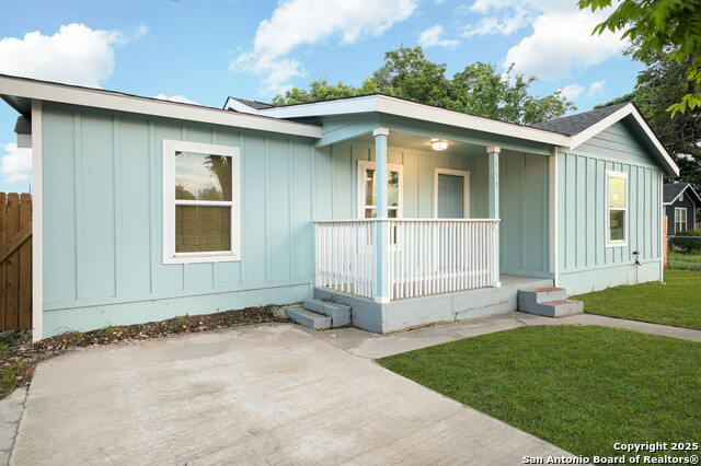 Listing photo id 4 for 559 W Nacogdoches St