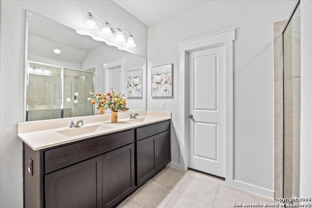 Image 23 of 41 For 13803 Kotili