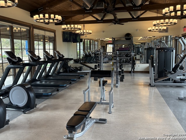 Listing photo id 17 for 221 Navarro  