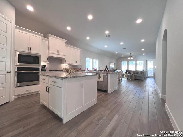 Listing photo id 1 for 221 Navarro  