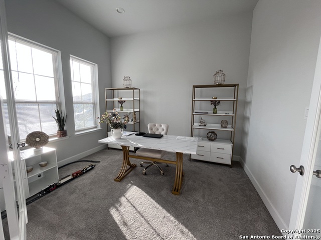 Listing photo id 3 for 221 Navarro  