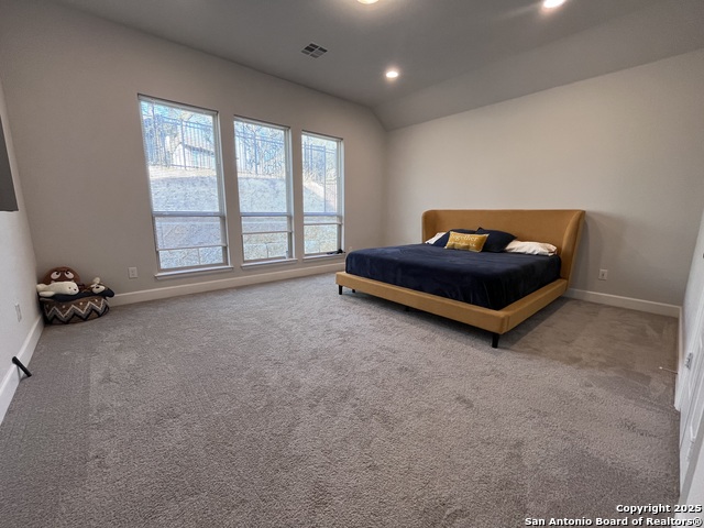 Listing photo id 7 for 221 Navarro  