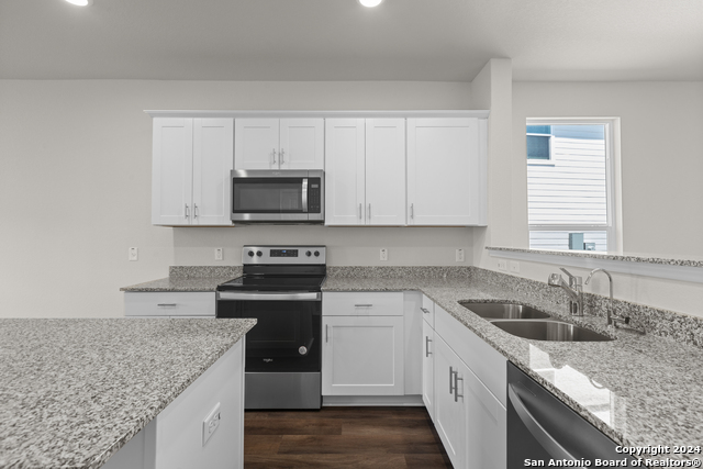 Image 18 of 19 For 13526 Windward