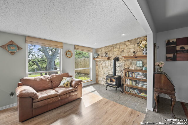 Image 10 of 44 For 1400 Willow Dr