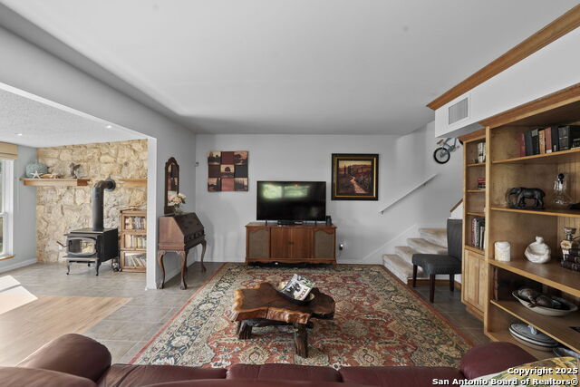 Image 14 of 44 For 1400 Willow Dr