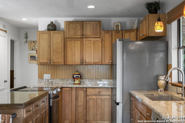 Image 35 of 44 For 1400 Willow Dr