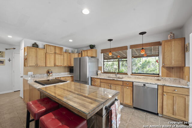 Image 5 of 44 For 1400 Willow Dr