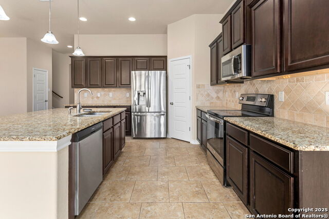 Image 9 of 15 For 601 Saddle Villa