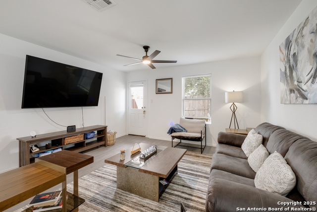 Image 8 of 33 For 7638 Chancery Gate