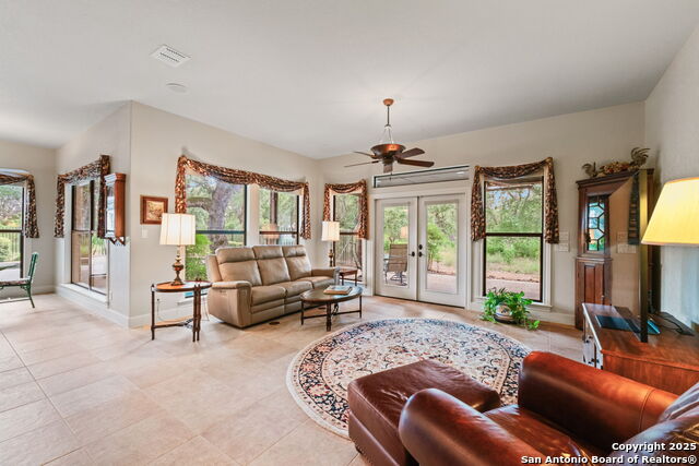 Image 19 of 56 For 162 Riverwood