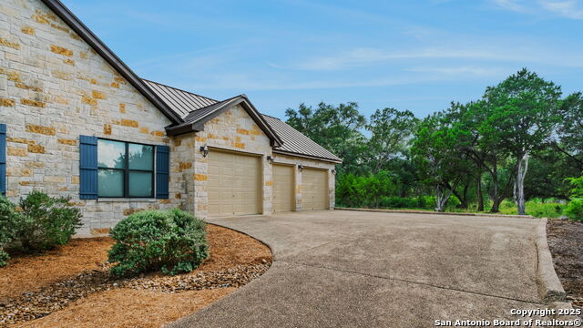 Image 41 of 56 For 162 Riverwood