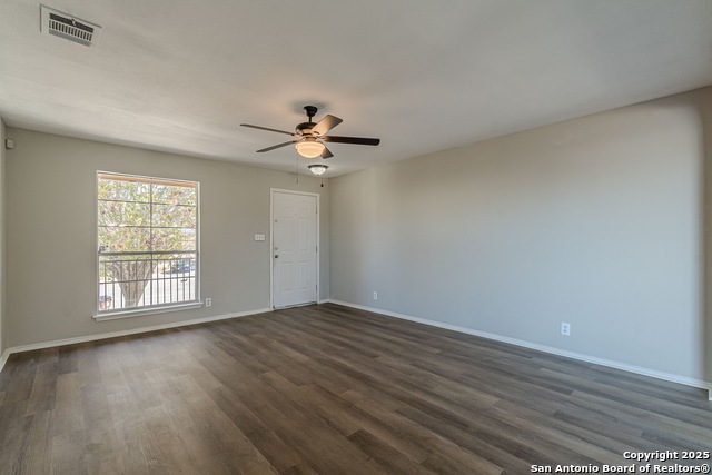 Listing photo id 8 for 4303 Rogans Hbr