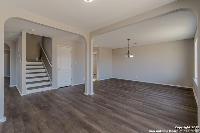 Listing photo id 13 for 4303 Rogans Hbr