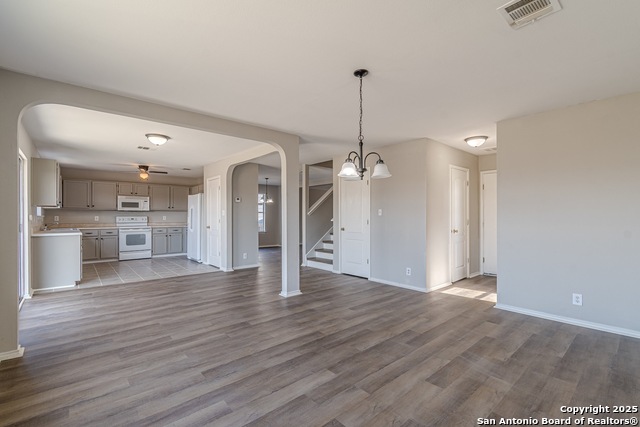Listing photo id 14 for 4303 Rogans Hbr