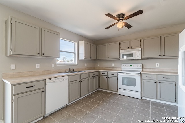 Listing photo id 16 for 4303 Rogans Hbr