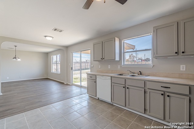 Listing photo id 20 for 4303 Rogans Hbr
