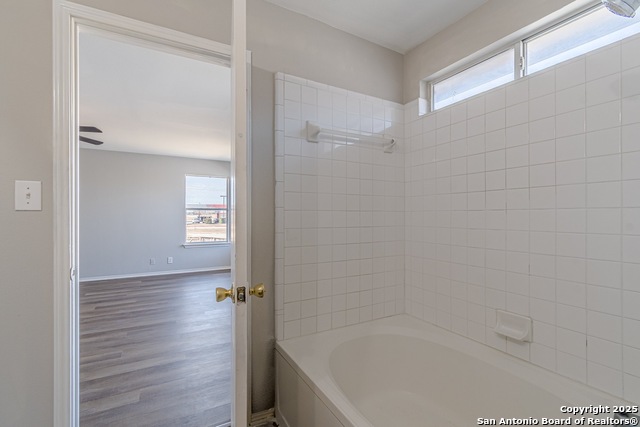 Listing photo id 34 for 4303 Rogans Hbr