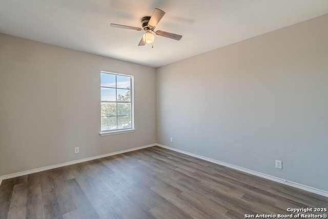 Listing photo id 36 for 4303 Rogans Hbr