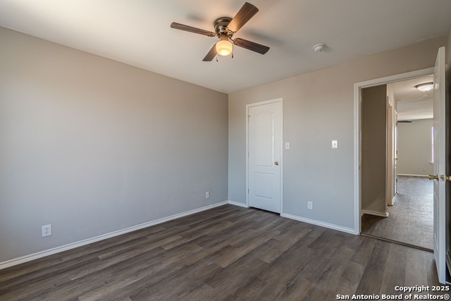 Listing photo id 37 for 4303 Rogans Hbr