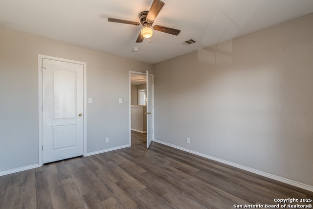 Listing photo id 38 for 4303 Rogans Hbr
