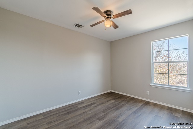 Listing photo id 41 for 4303 Rogans Hbr