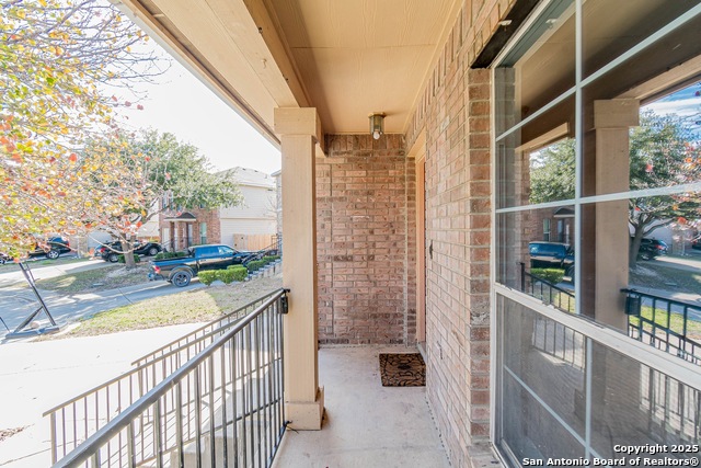 Listing photo id 3 for 4303 Rogans Hbr