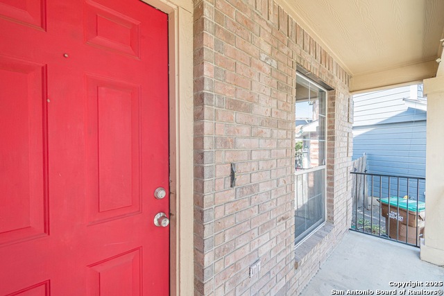 Listing photo id 4 for 4303 Rogans Hbr