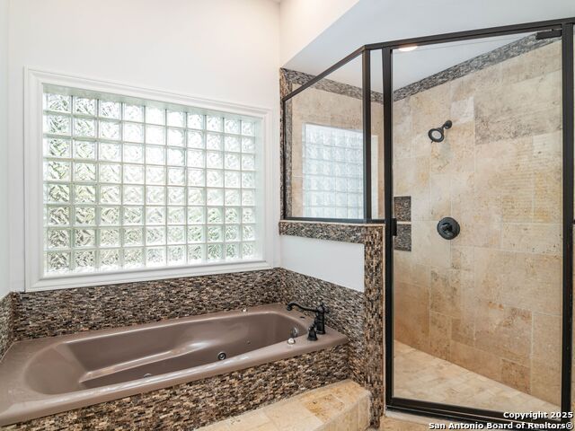 Listing photo id 18 for 6 De Zavala